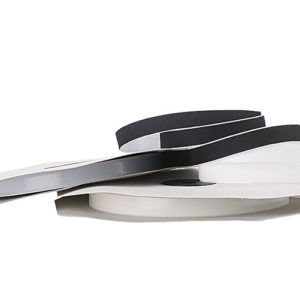 Kardborreband 7 B Svart, 25 m, självhäftande.